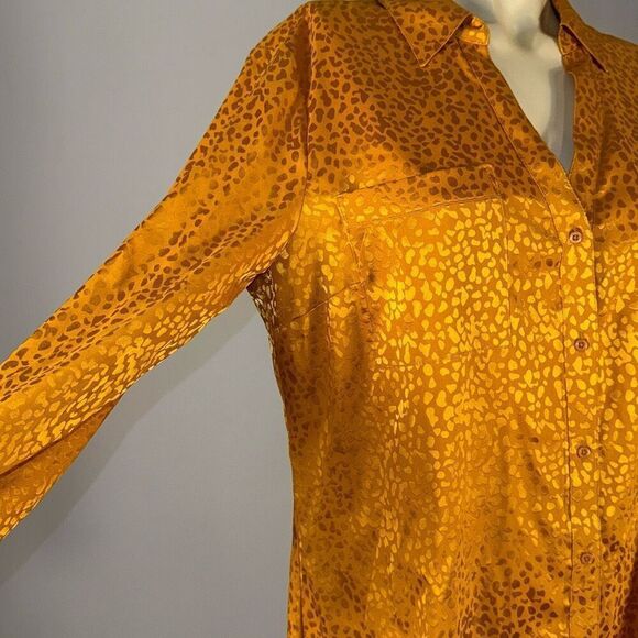 Candie’s Gold Satin Button Down Long Sleeve Blouse Size Large - Picture 4 of 12